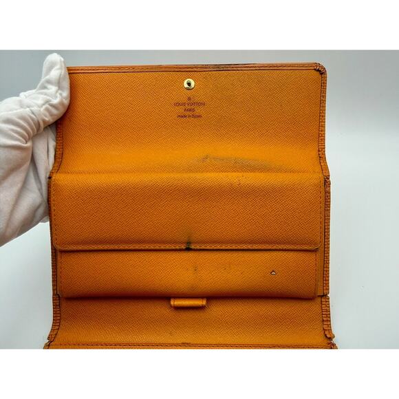 Auth LOUIS VUITTON Epi Porte Tresor International Mandarin Wallet | M6350H | COA - Picture 4 of 11